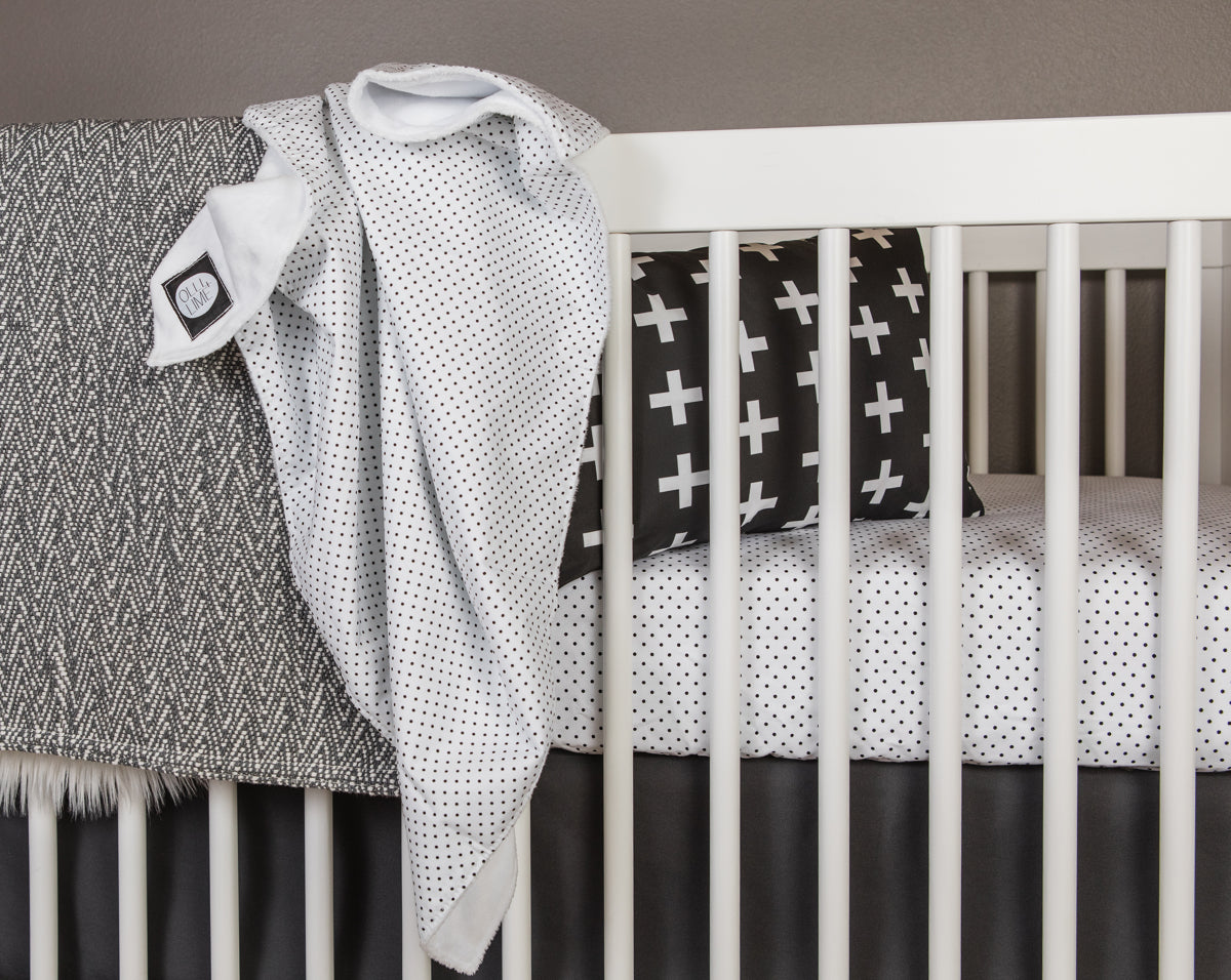 Dot Crib Blanket - Black and White - Olli+Lime